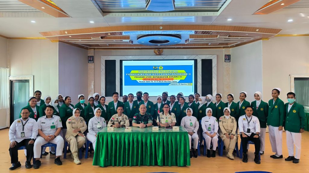 Penyerahan Mahasiswa PKK Dasar 2 RSMI